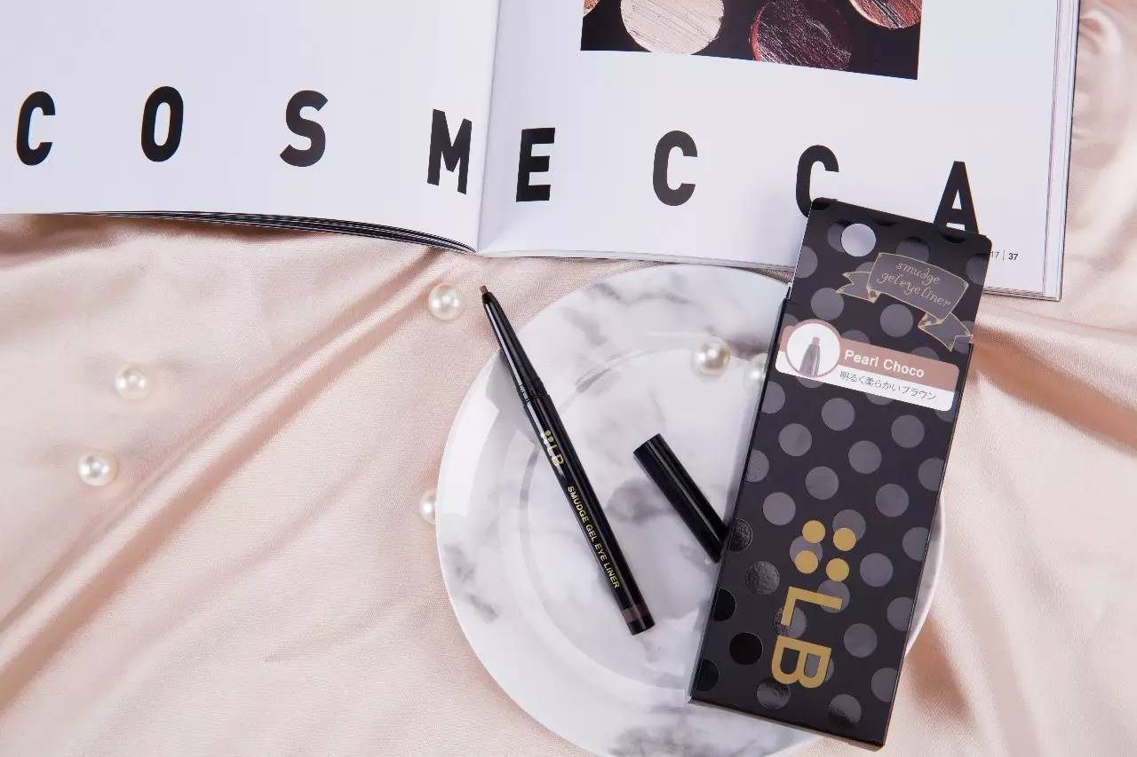 想要学化妆吗,倪妮的眼线画法