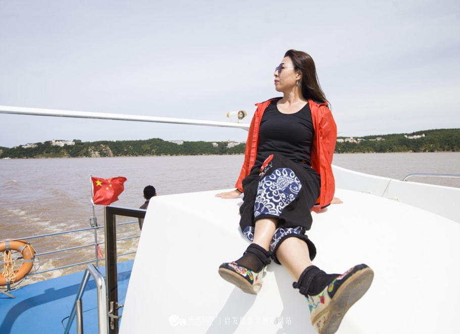 火山口探秘完整视频,镜泊湖地下森林火山口