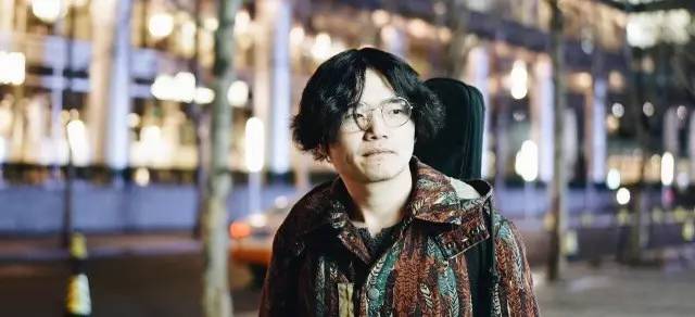 黄雨篱专访丨平凡之中生出的苔原