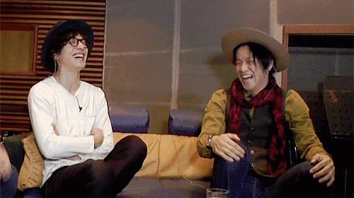 挖鼻孔的男人长相,挖鼻孔的男人