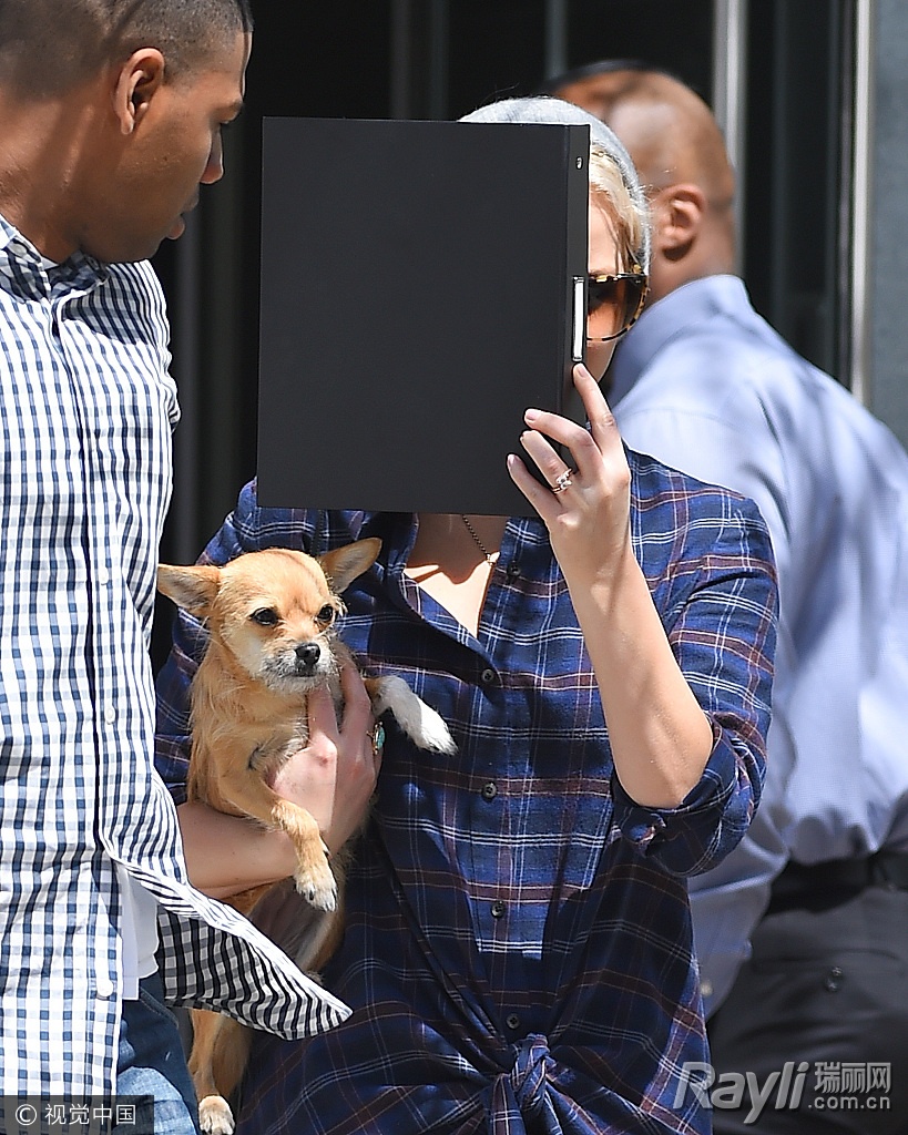 躲镜头的女星,躲镜头迪丽热巴