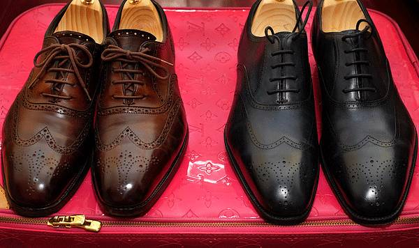 史上最强皮具护理：如何把5000块的皮鞋擦成30万的样子