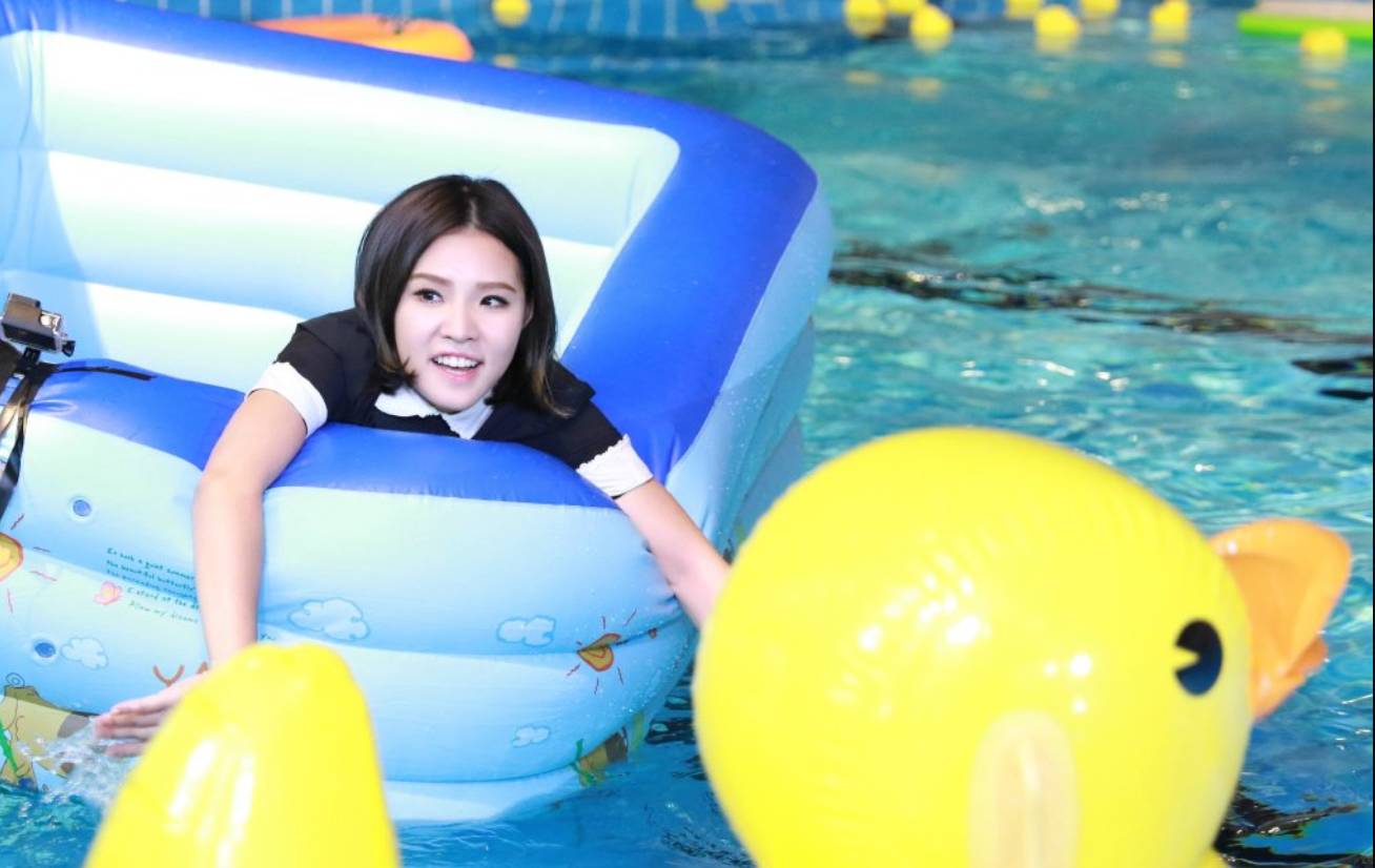 范冰冰挑战者联盟冰块,范冰冰挑战者联盟足疗