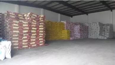 肥料结块了，你还在抡棍子敲吗？