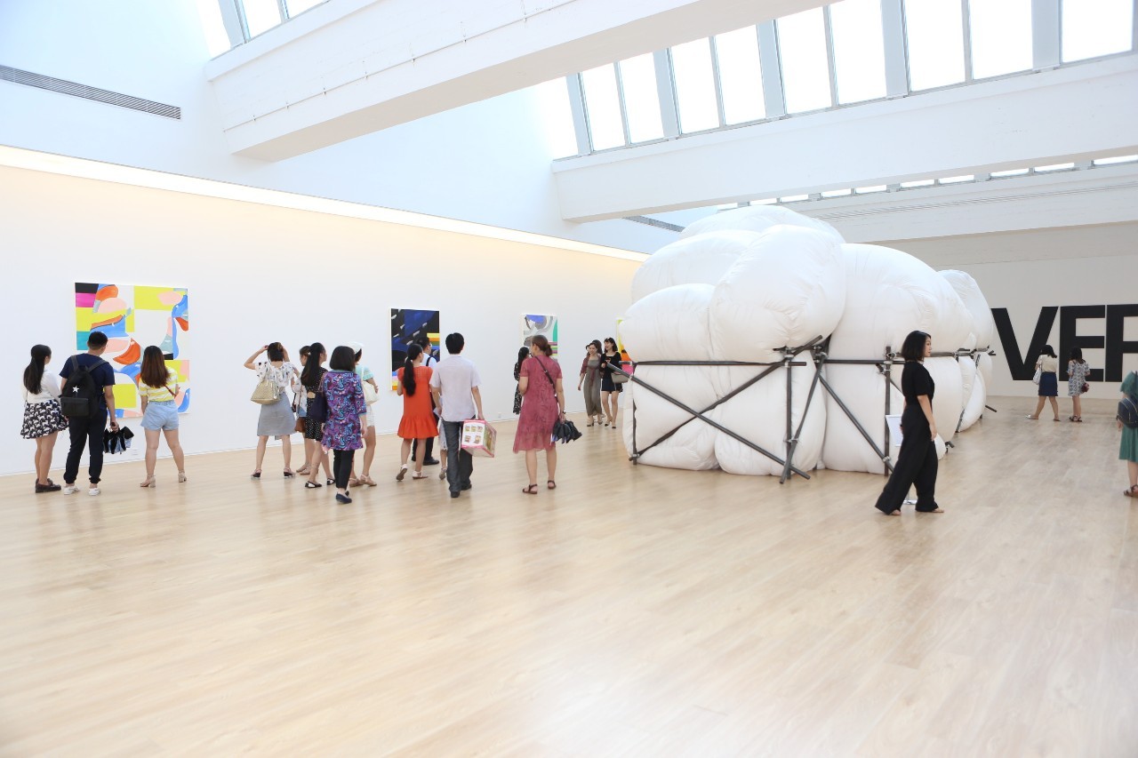 凤凰艺术展评视频,凤凰艺术年展评论