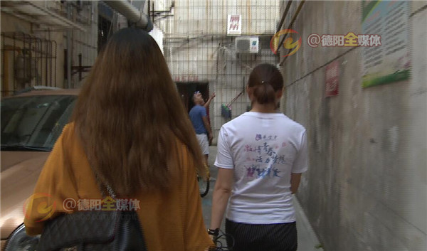 吃番茄不小心吃了里面的蛆,火龙果里面吃出蛆