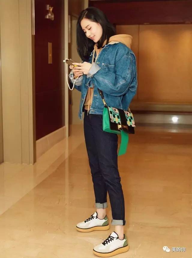 休闲九分裤搭配运动鞋好看吗,直筒九分裤怎么搭配运动鞋