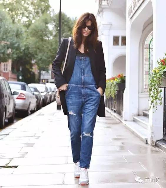 休闲九分裤搭配运动鞋好看吗,直筒九分裤怎么搭配运动鞋