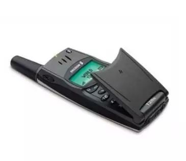 朋友圈被“10年前的手机”刷屏了，小布老泪纵横······