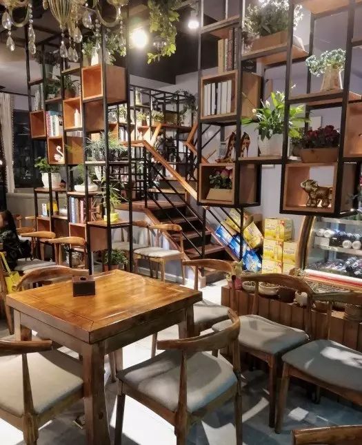 又是秋高蟹肥时一年一度的螃蟹节,又是吃螃蟹的好时节