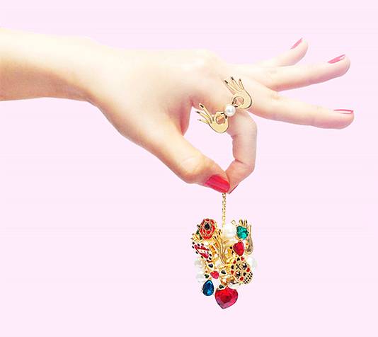 韩国今年流行的饰品,今年最火的高端饰品