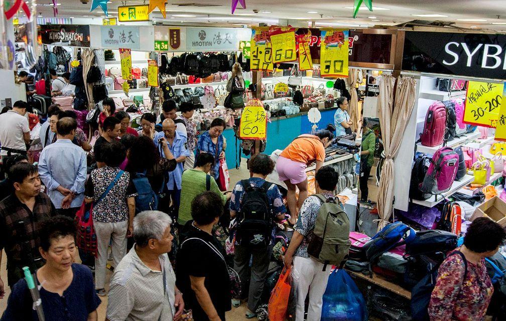 还能这样砍价？天意市场上演“最后的疯狂”｜陪你看新闻