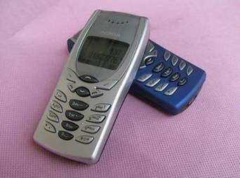 朋友圈被“10年前的手机”刷屏了，小布老泪纵横······