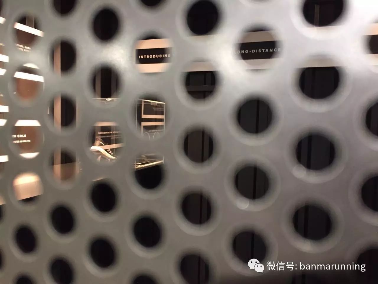 nike团队和adidas,nike和adidas谁更大