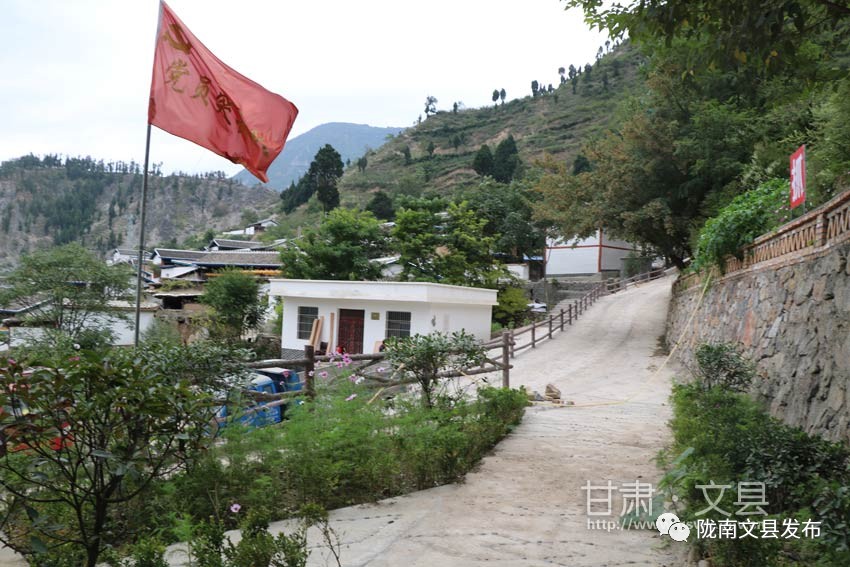 脱贫山村旧貌换新颜,脱贫攻坚展新颜