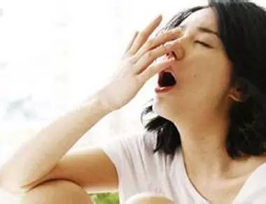 秋天口干舌燥伴有咳嗽食疗,秋天上火的食物有哪些