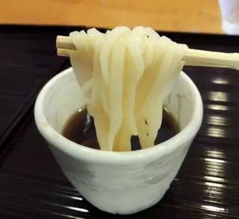 日本乌冬面方便面,日本咖喱乌冬面的做法