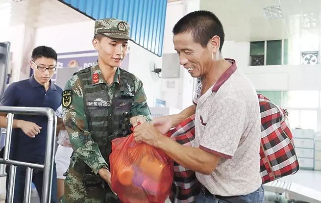 创城有变化为这些特写点赞,创城进行时打造优质服务窗口