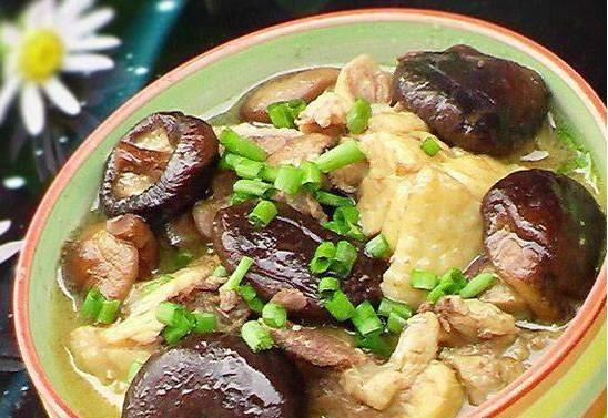 吃饭被人宰，教你一招白吃白喝还能拿钱……