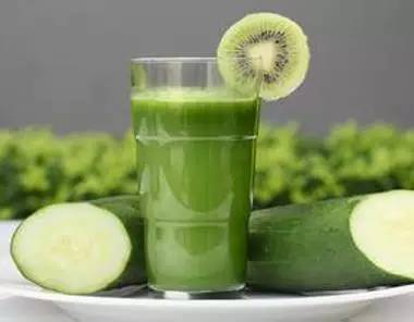 秋天口干舌燥伴有咳嗽食疗,秋天上火的食物有哪些