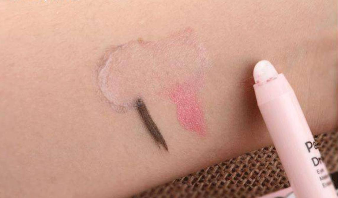 变大变小变漂亮，它们都是美妆界的“仙女棒”～