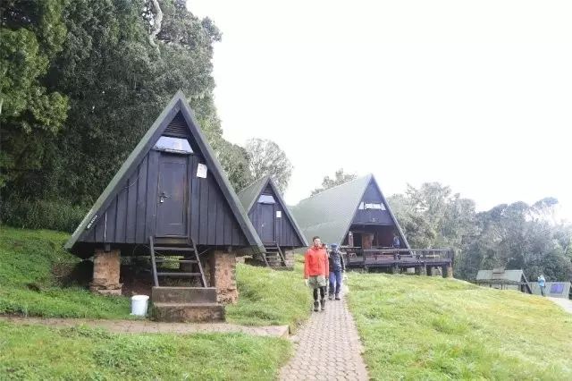 BLACKYAK牛人牛队｜登顶“非洲之巅”