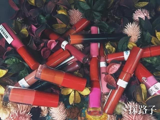 探门路丨价格堪比免税店！在这间「仓库」里居然还能买到断货口红！