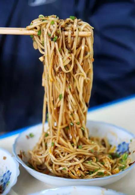 美好的假期从一束花开始,美好的假期从早餐开始