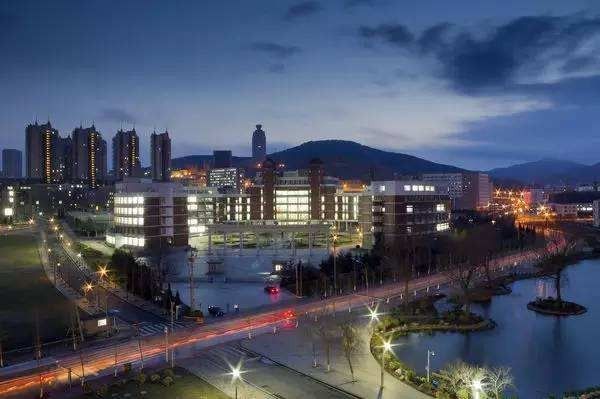 人大刚来，清华也来了！青岛整整崛起4座“大学城”，都是大腕~快看有你家么