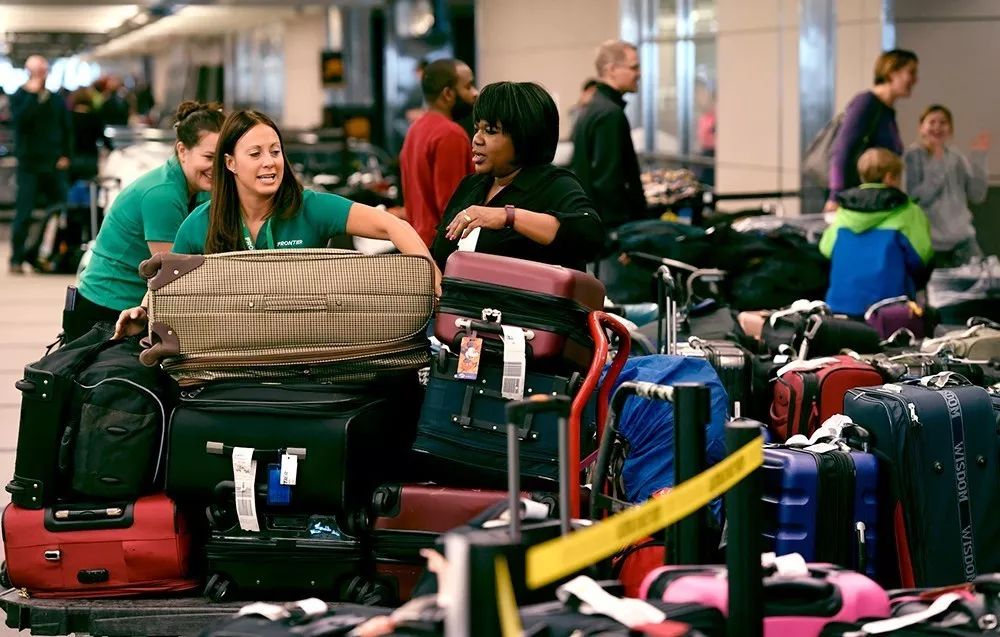 行李箱丢了怎么找回来啊,行李箱丢了怎么安慰