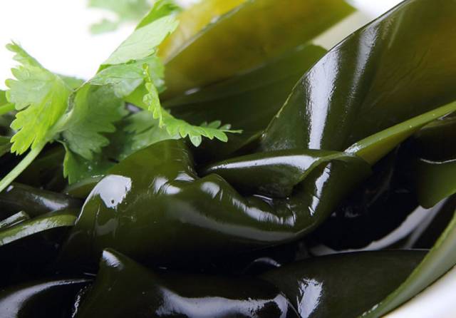 年轻人手脚冰凉怕冷怎么办,年轻人手脚冰凉怎么回事