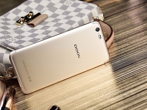 朵唯L94GB+64GB双卡双待香槟金手感舒适京东朵唯手机旗舰店售价1599元