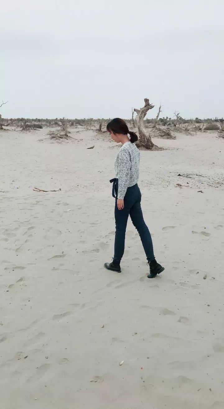 逃离阴雨缠绵的上海，说走就走的3日*疆新**胡杨游你想试试吗？｜附攻略