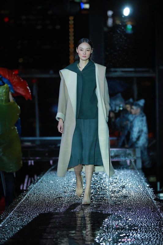 “THEICON”大秀演绎沪上星空传奇，MECITY上海旗舰店隆重开幕