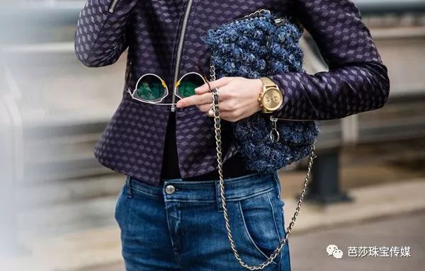 衣袖太长不用剪一个针法搞定,衣袖长了不剪短如何缝合