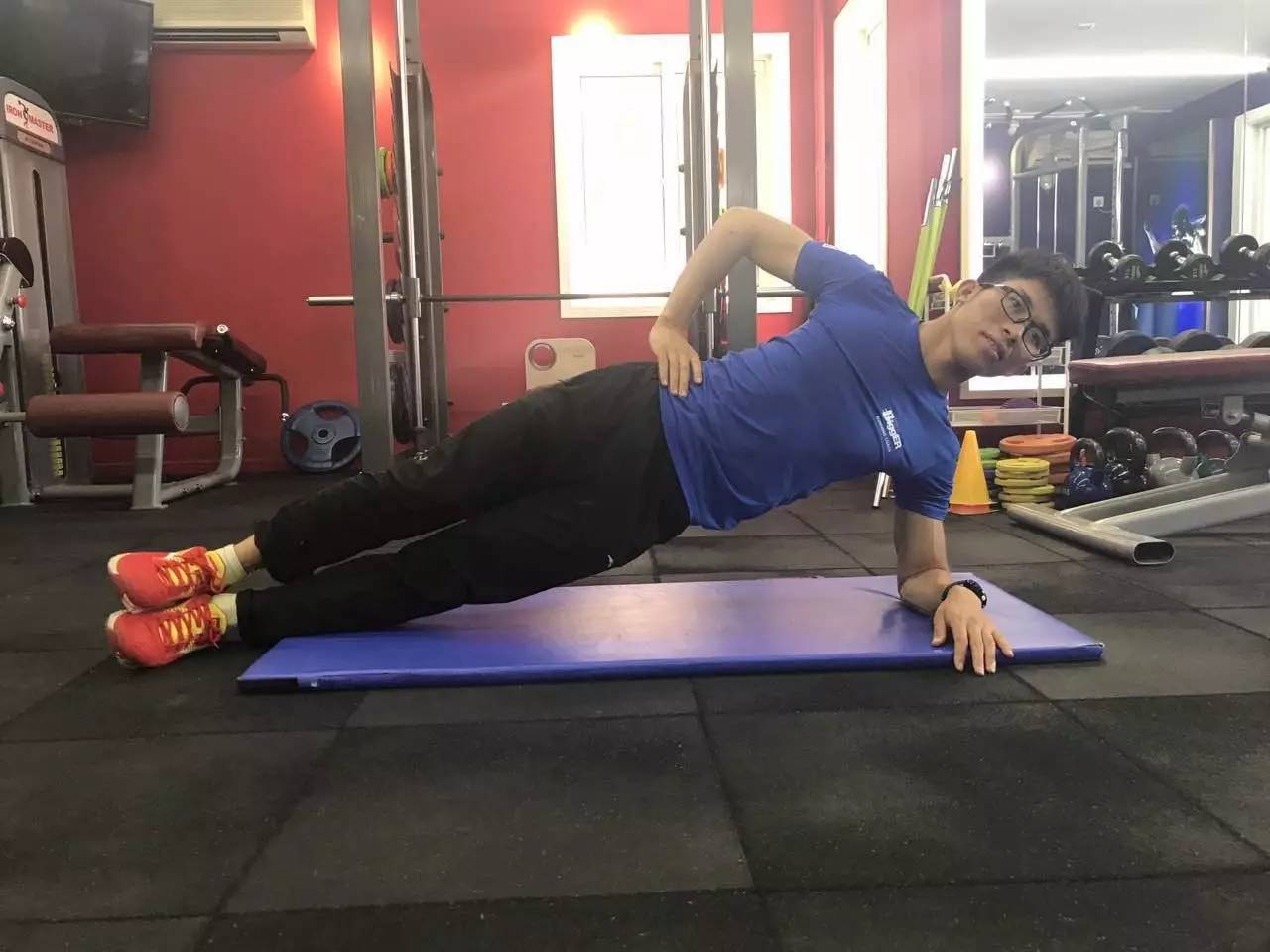 腰痛神奇针灸,腰痛的神奇秘方