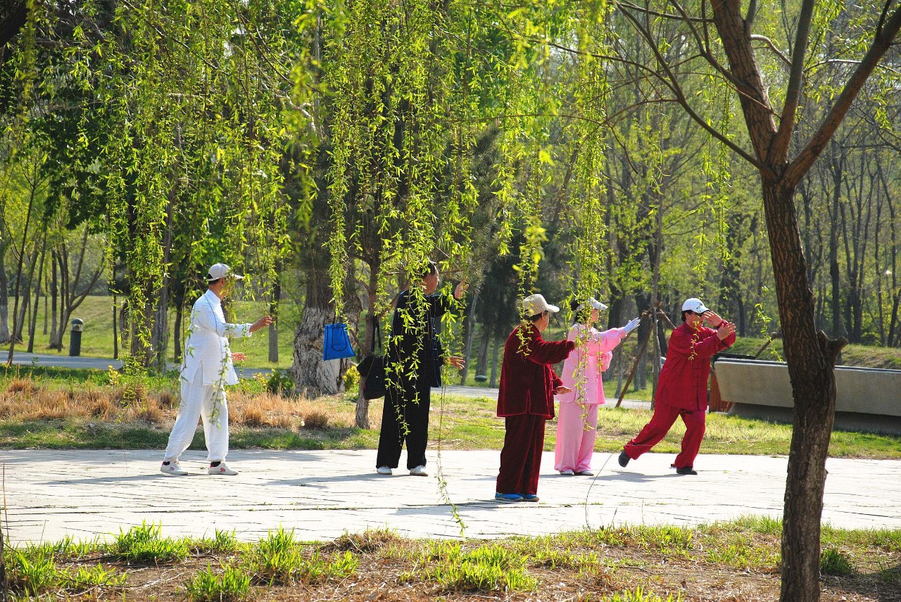 如何缓解鼻干秋燥,秋燥皮肤干燥吃什么