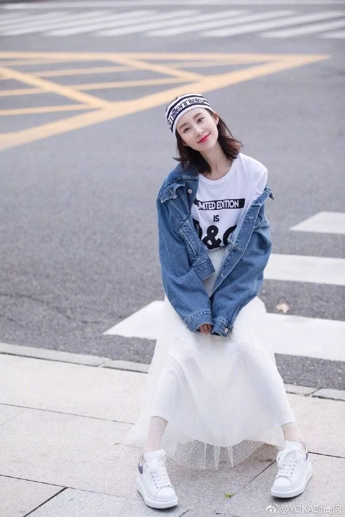 秋冬穿搭女2021高级感小个子,秋冬也流行穿大不穿小