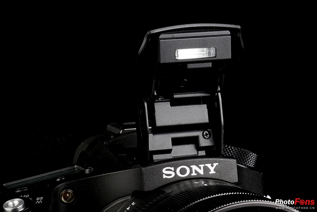 索尼黑卡rx10m4测评,索尼黑卡rx10五代