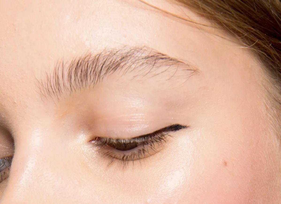 适合亚洲人的八种眼线画法 (眼线怎么画好看又粗又黑)