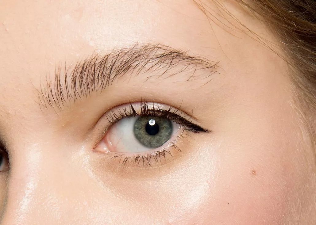 适合亚洲人的八种眼线画法 (眼线怎么画好看又粗又黑)