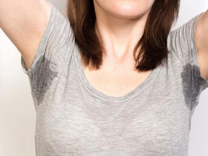 腋下毛上有黄色附着物气味难闻,腋下味道刺鼻