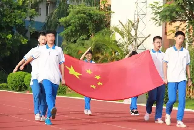 广东最美校服出炉,广东最美中学校服视频