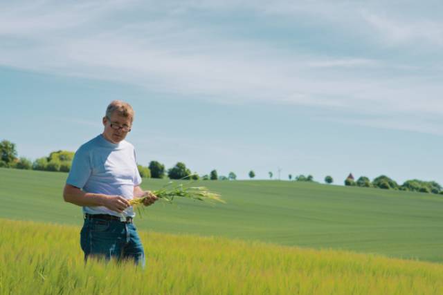 超好吃谷物0蔗糖酸奶,酸甜香脆谷物酸奶