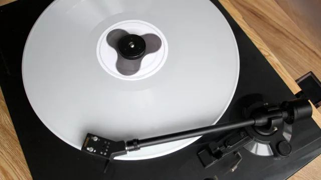 这家图书馆或许你还没去过，现在只能用一张黑胶来纪念它