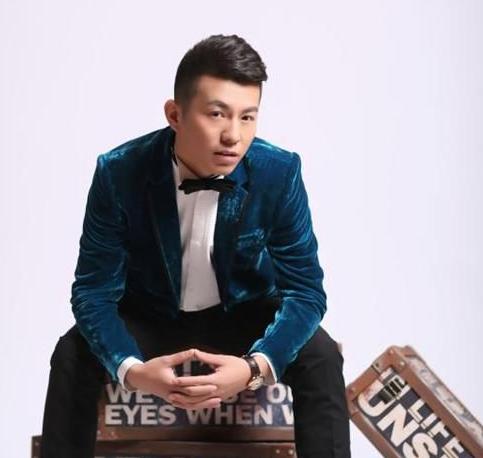 从修理工变身网络主播，YY利哥年赚上千万，看完了你也想做主播