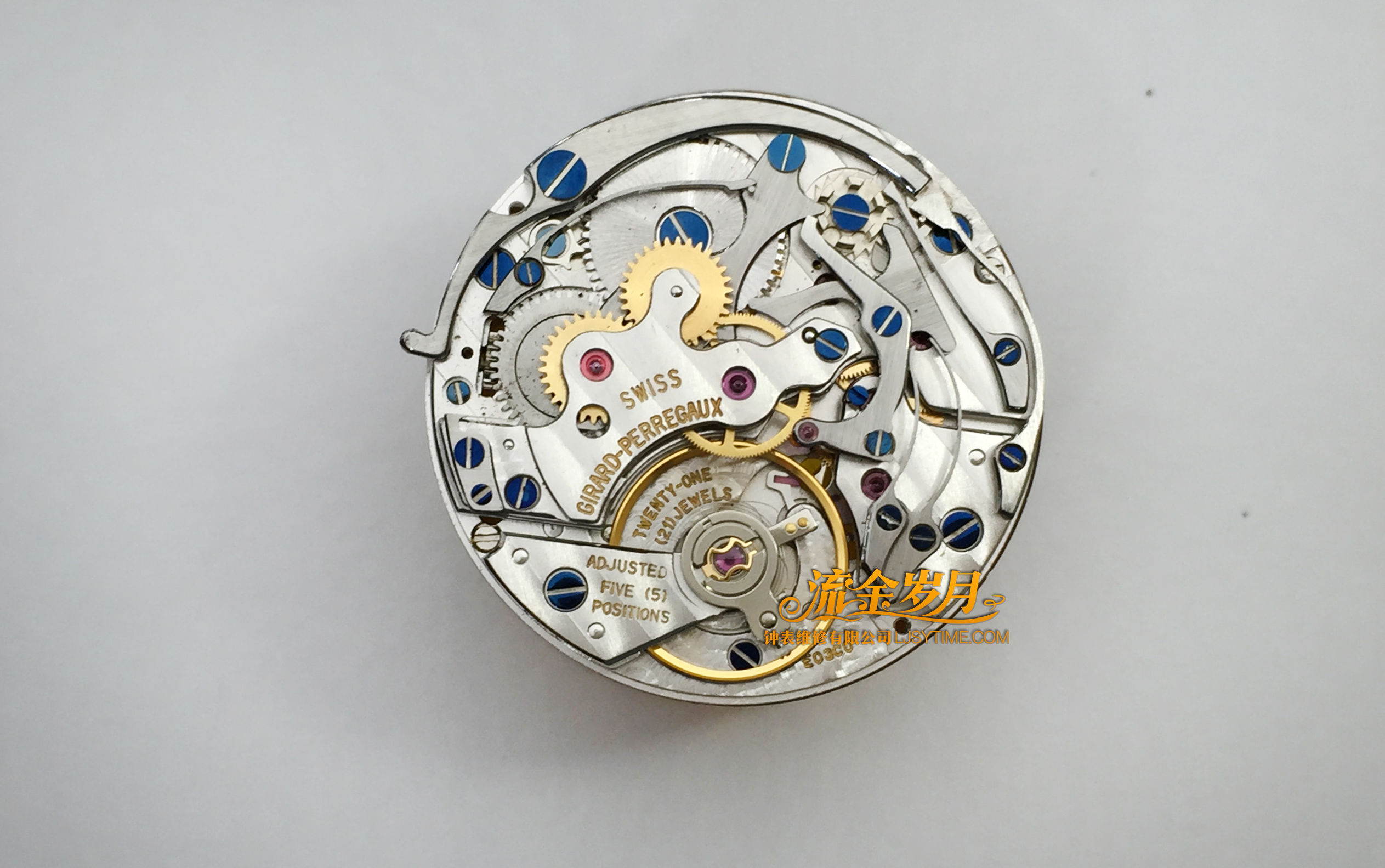 手表进水导致停走，不及时洗油真的很伤！把芯生锈断掉要换，机芯满是锈迹～看芝柏单按钮计时洗油后焕然一新