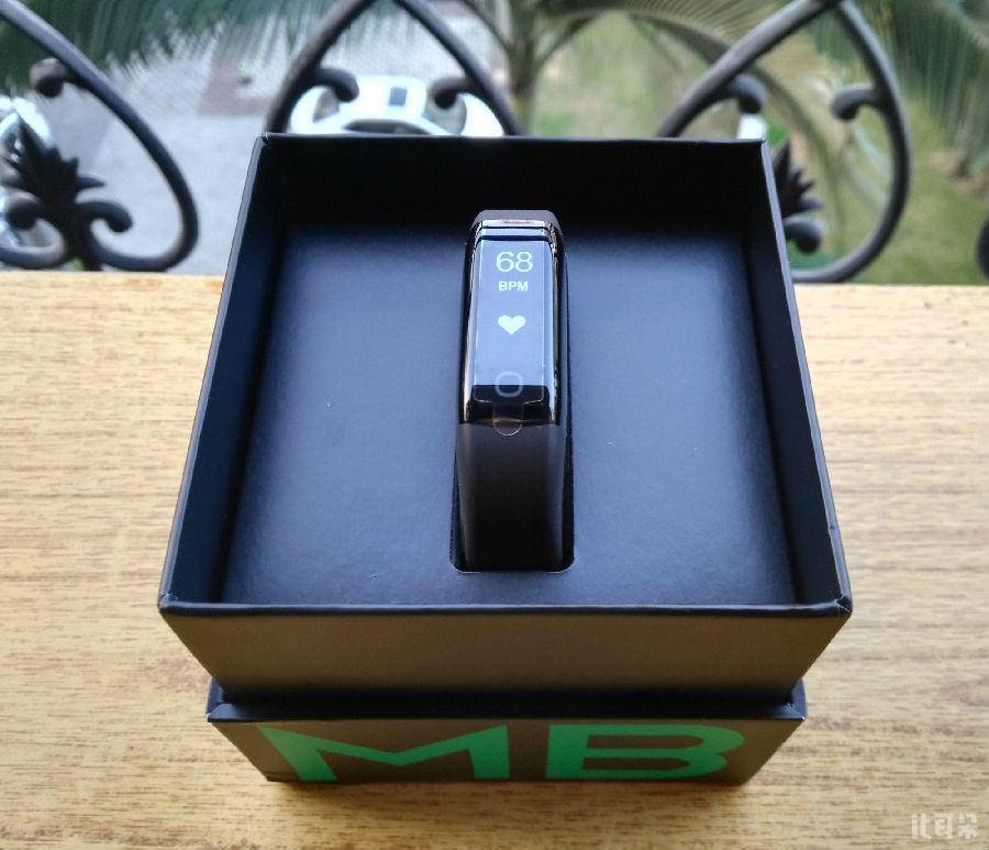 最好的小米手环推荐,小米手环6nfc和华为手环6pro