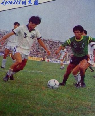 中国踢足球十分厉害的人有哪些,近几年踢足球很棒的几位