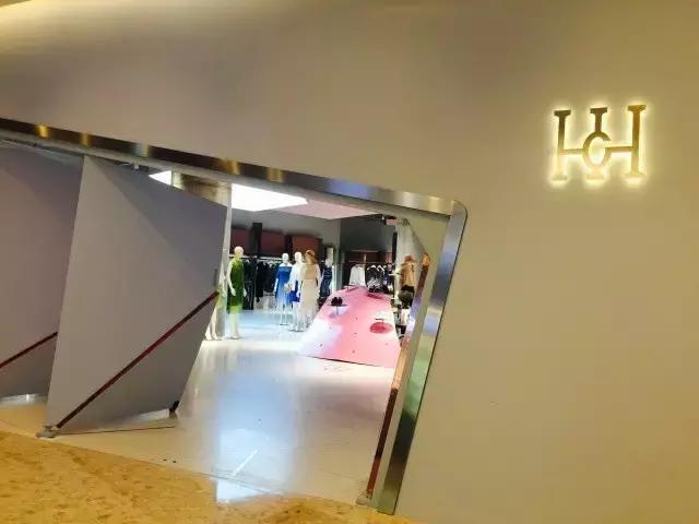 武汉新晋小众网红打卡,新网红潮牌女装